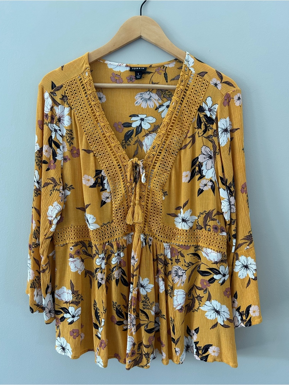 Torrid Mustard Yellow White Floral Lace V-Neck Boho Baby Doll Peasant Blouse - Picture 3 of 6